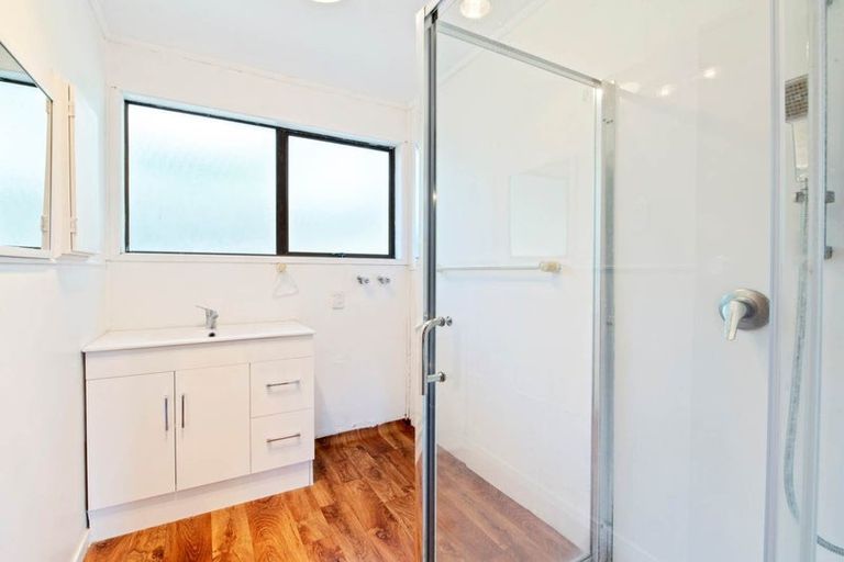 Photo of property in 76 Powrie Street, Glenfield, Auckland, 0629