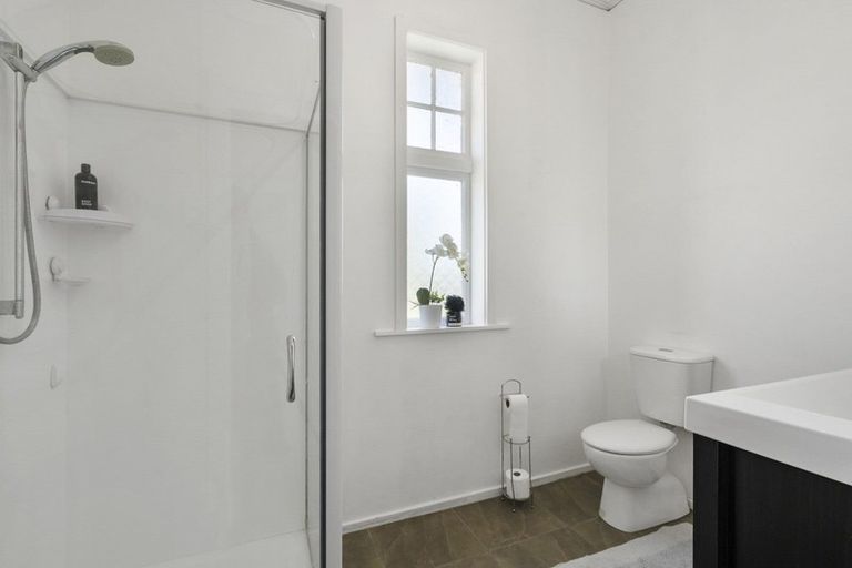 Photo of property in 6 Malcolm Street, Martinborough, 5711