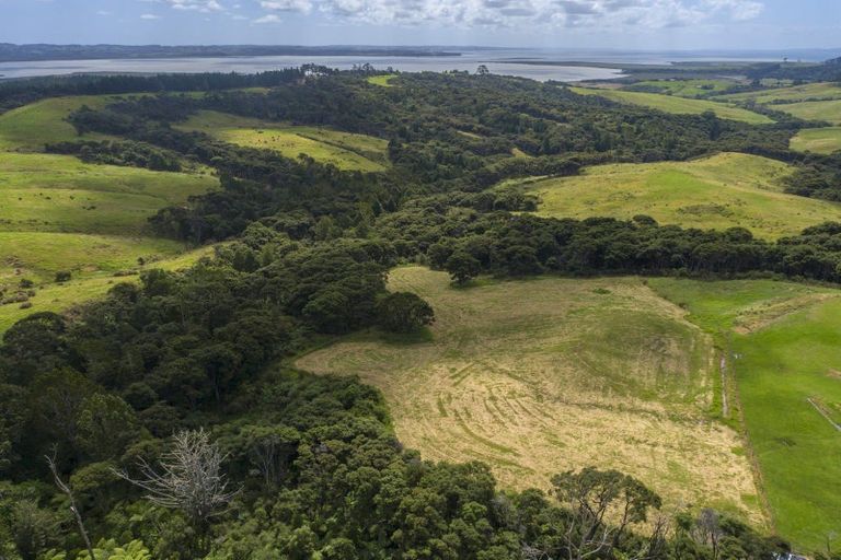 Photo of property in 121 West Road, Kaukapakapa, 0873