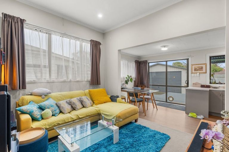Photo of property in 17 Mackenzie Avenue, Woolston, Christchurch, 8023