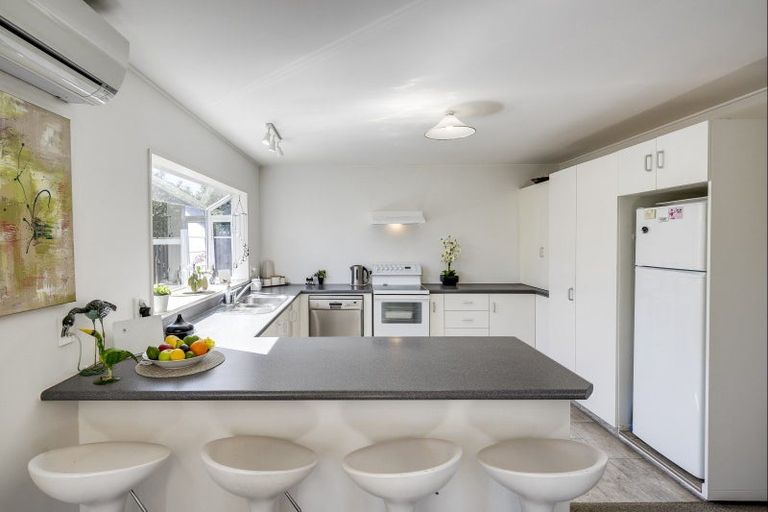 Photo of property in 425 Southland Place, Raureka, Hastings, 4120