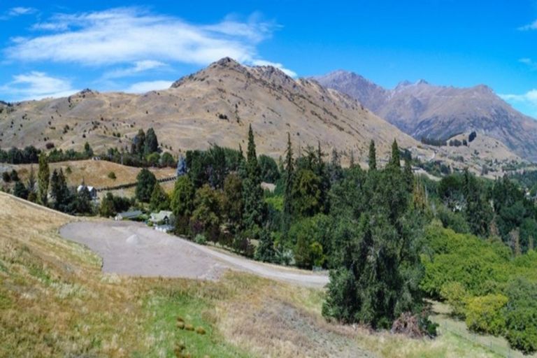 Photo of property in 56 Arrowtown-lake Hayes Road, Lake Hayes, Queenstown, 9371
