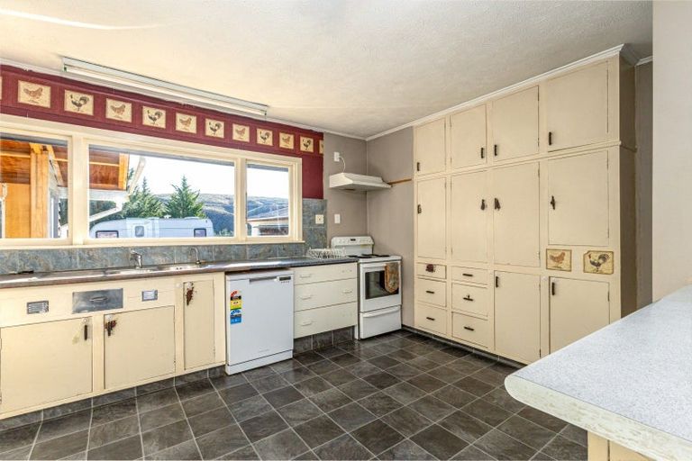 Photo of property in 433 Kowhatu Road, Waihaorunga, Waimate, 7977