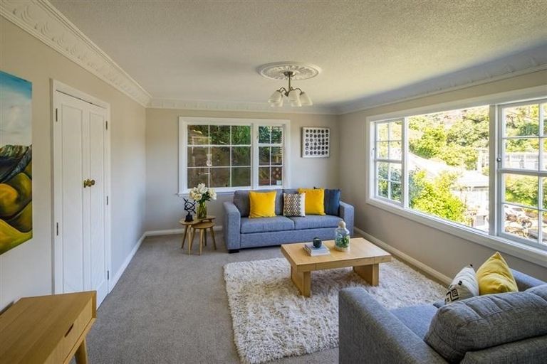Photo of property in 25 Ashleigh Crescent, Miramar, Wellington, 6022