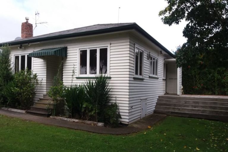 Photo of property in 17 Boyd Avenue, Mangere Bridge, Auckland, 2022