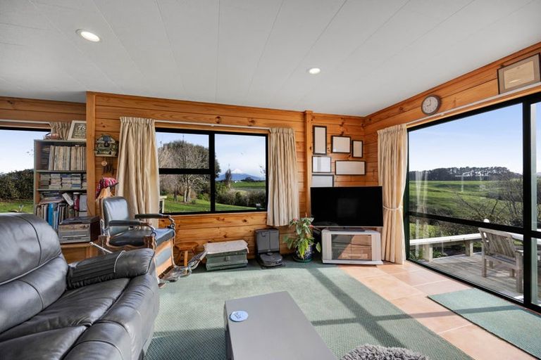 Photo of property in 516 Turuturu Road, Hawera, 4674