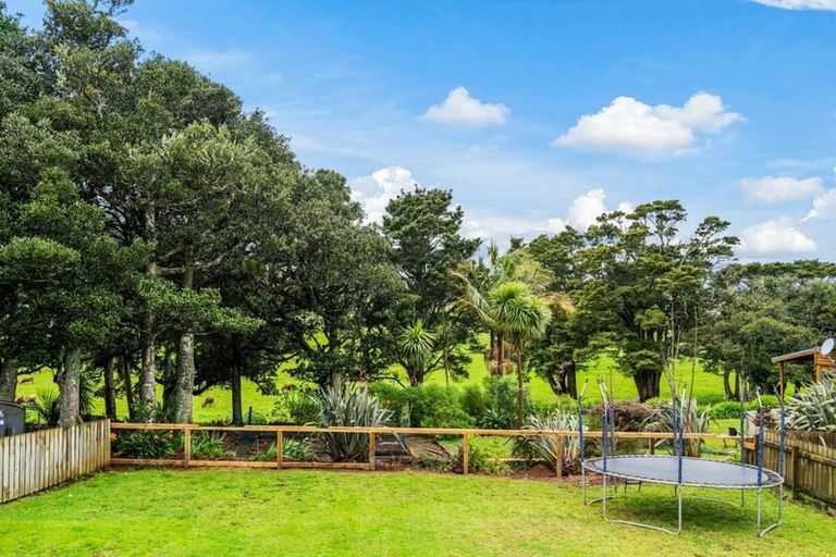 Photo of property in 5 Tauraroa Road, Maungakaramea, Whangarei, 0178