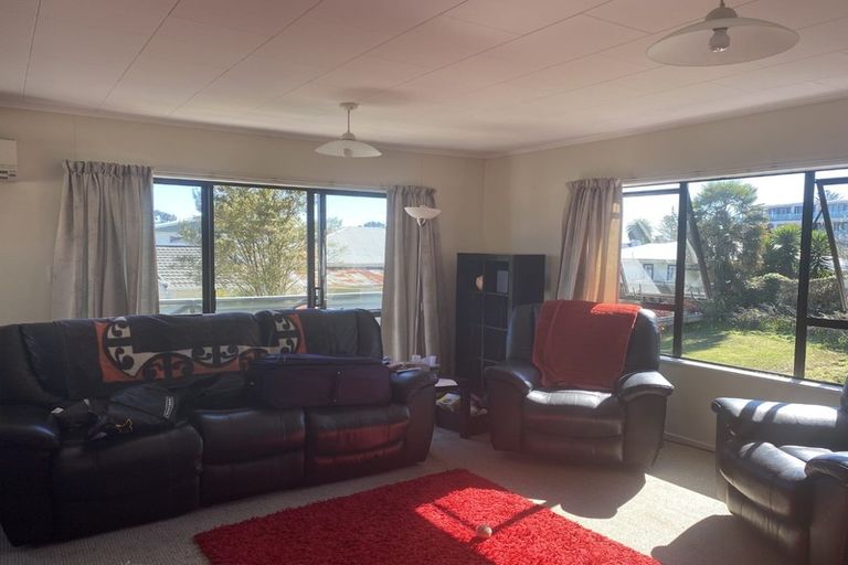 Photo of property in 1/17 Tahunanui Drive, Tahunanui, Nelson, 7011