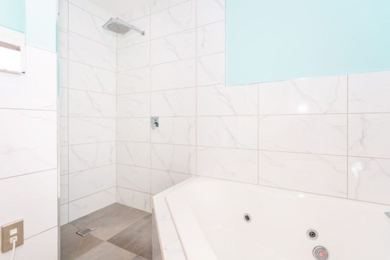 Photo of property in 121 Saint Martins Road, Saint Martins, Christchurch, 8022