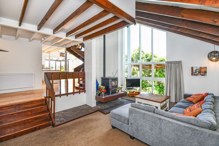 Photo of property in 9 Coulthard Terrace, Opaheke, Papakura, 2113