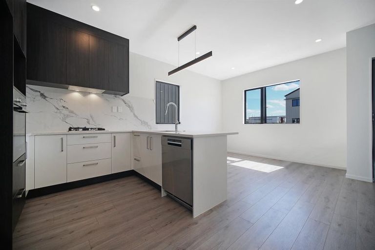 Photo of property in 65 Kairakau Street, Papakura, 2110