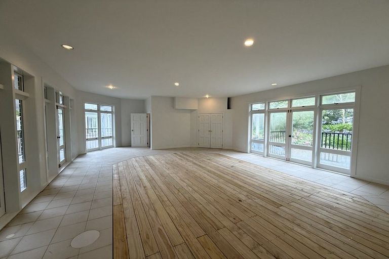 Photo of property in 14 Amreins Road, Waitakere, Henderson, 0782