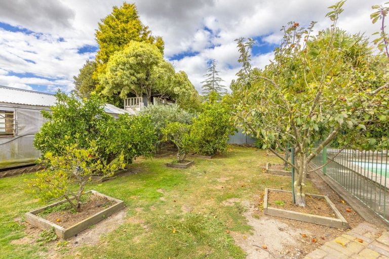 Photo of property in 4 Woburn Street, Waipukurau, 4200