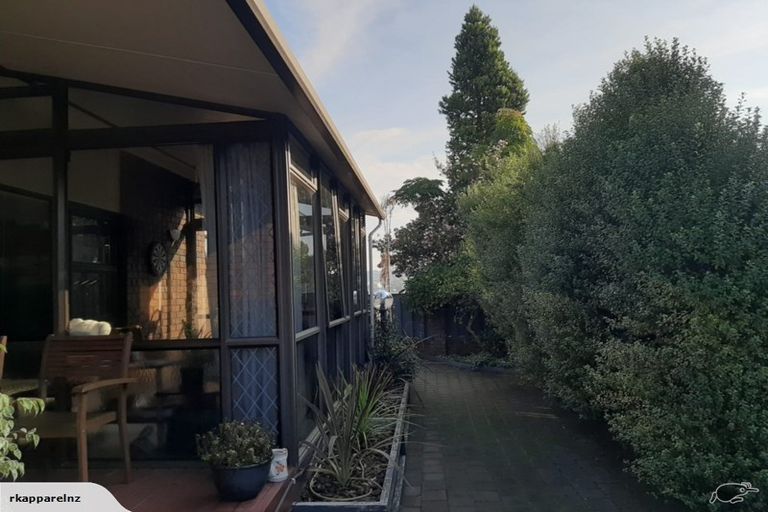 Photo of property in 8 Knightsbridge Place, Dinsdale, Hamilton, 3204