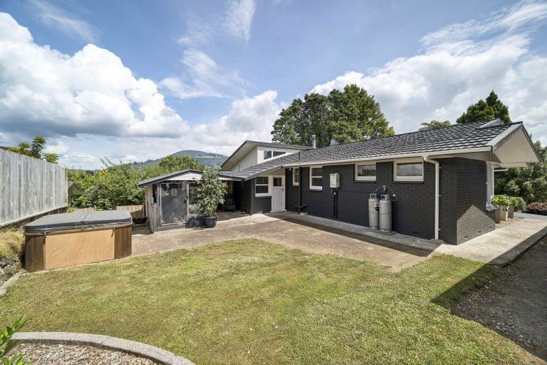 Photo of property in 54 Grand Vue Road, Kawaha Point, Rotorua, 3010