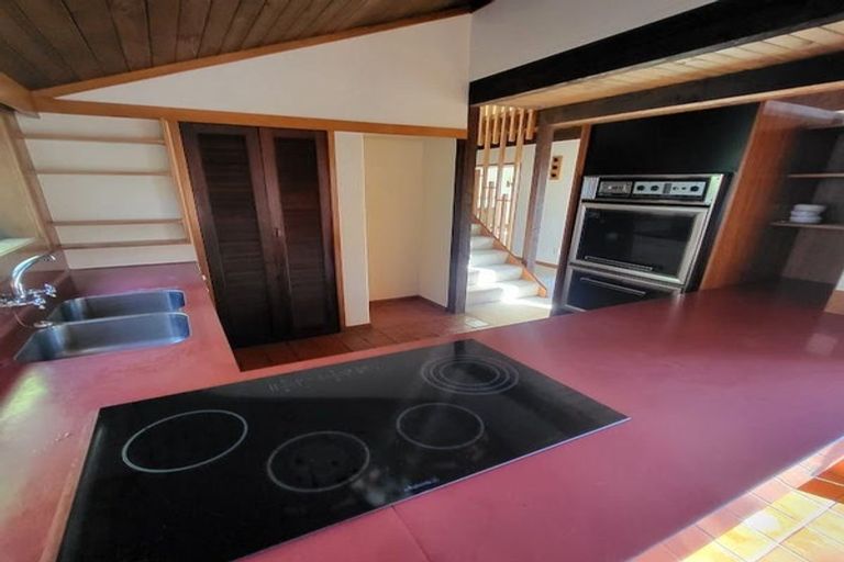 Photo of property in 7 Francis Bell Grove, Lowry Bay, Lower Hutt, 5013