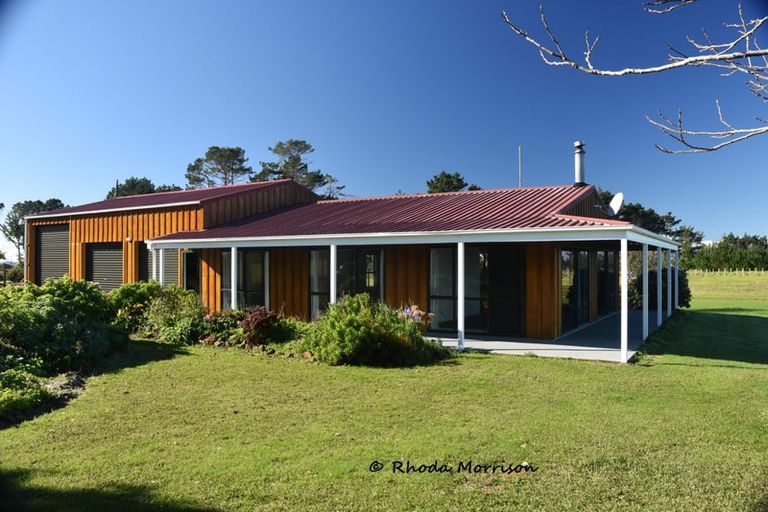 Photo of property in 986 Tinopai Road, Tinopai, Matakohe, 0593