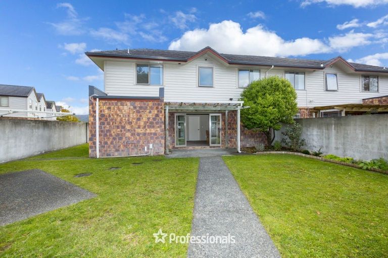 Photo of property in 64 Evergreen Crescent, Trentham, Upper Hutt, 5018
