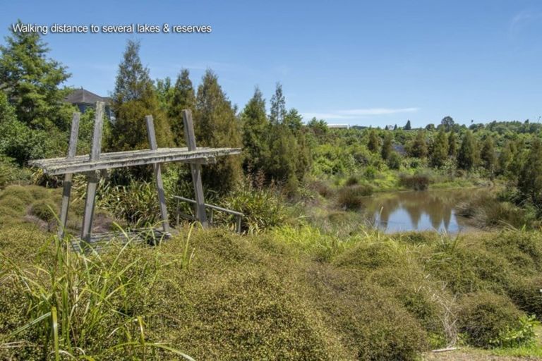 Photo of property in 30 Bridgewater Way, Pyes Pa, Tauranga, 3112