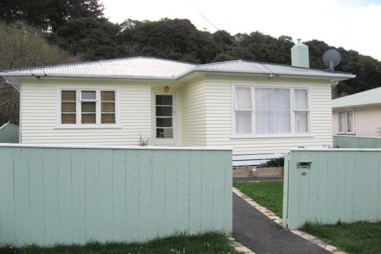 Photo of property in 40 Lees Grove, Wainuiomata, Lower Hutt, 5014