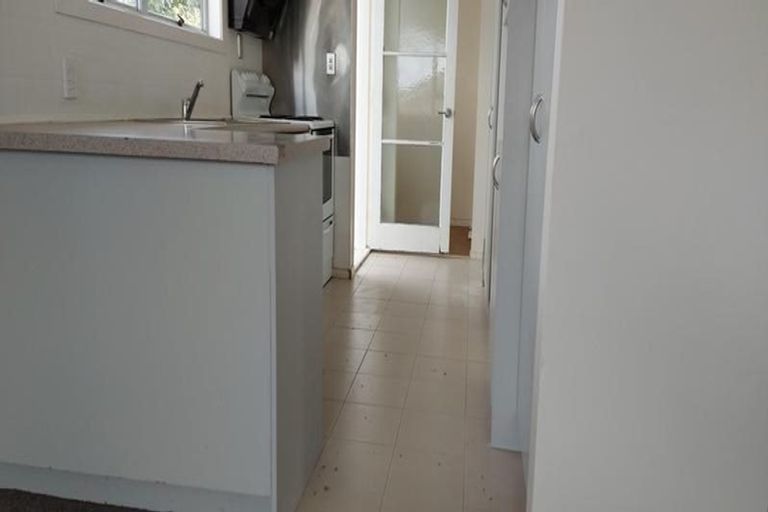 Photo of property in 41 Triangle Road, Massey, Auckland, 0614