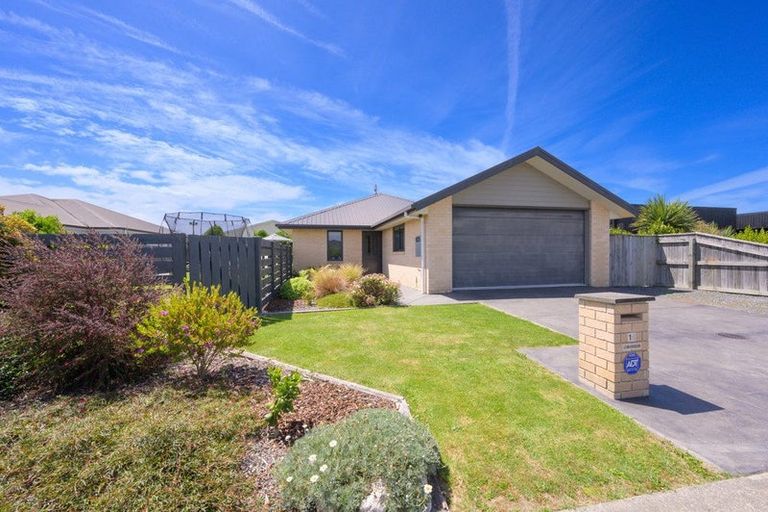 Photo of property in 16 Kakapo Lane, Motueka, 7120