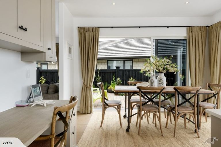 Photo of property in 3 Astelia Lane, Papamoa Beach, Papamoa, 3118