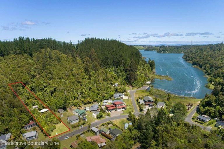 Photo of property in 19 Tombleson Road, Lake Rotoma, Rotorua, 3074