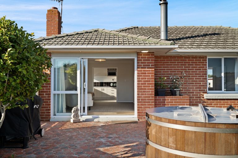 Photo of property in 28 Delta Drive, Waldronville, Dunedin, 9018