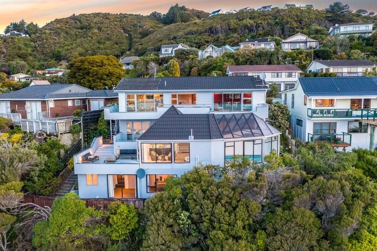 Photo of property in 35 Bosun Terrace, Whitby, Porirua, 5024