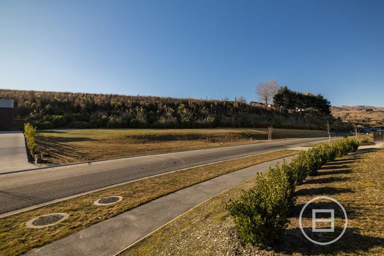 Photo of property in 2 Kahiwi Drive, Lower Shotover, 9304