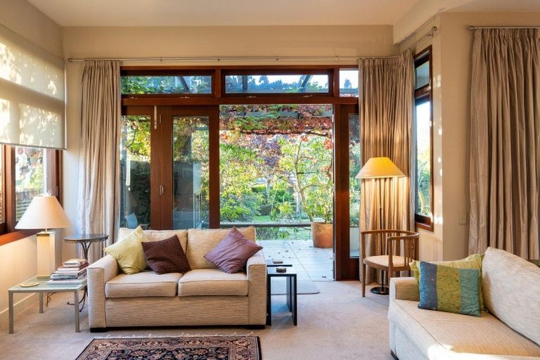 Photo of property in 1a Gillean Street, Havelock North, 4130