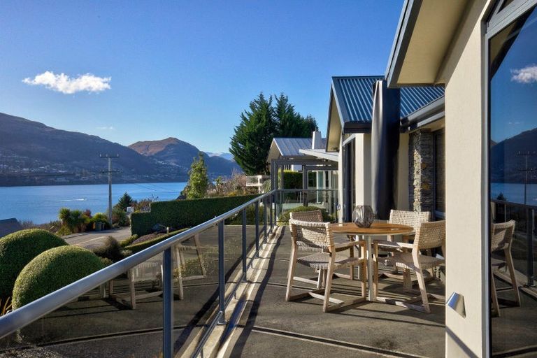 Photo of property in 660 Peninsula Road, Kelvin Heights, Queenstown, 9300