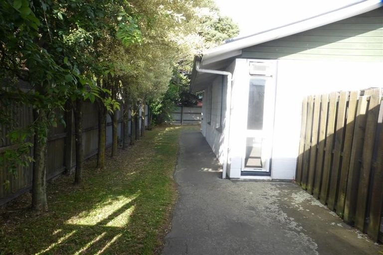 Photo of property in 1/11 Maidstone Road, Ilam, Christchurch, 8041