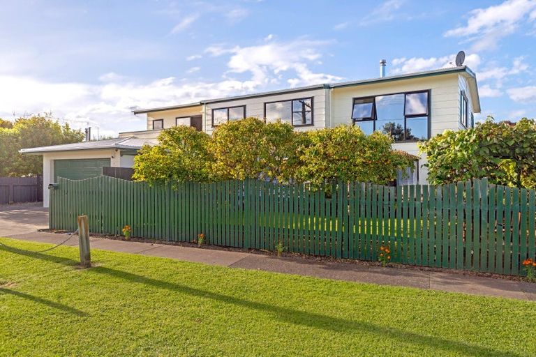 Photo of property in 11 Oak Street, Mangapapa, Gisborne, 4010