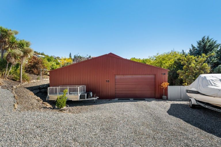 Photo of property in 16 Athenry Road, Bridge Hill, Alexandra, 9320