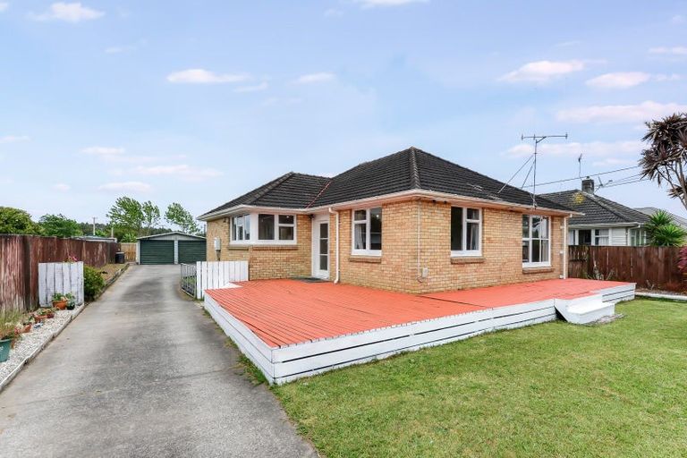 Photo of property in 14 Yeats Crescent, Fairfield, Hamilton, 3214