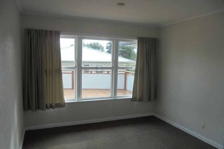 Photo of property in 58 Chippendale Crescent, Birkdale, Auckland, 0626