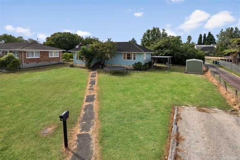 Photo of property in 17 Mildmay Road, Henderson, Auckland, 0610
