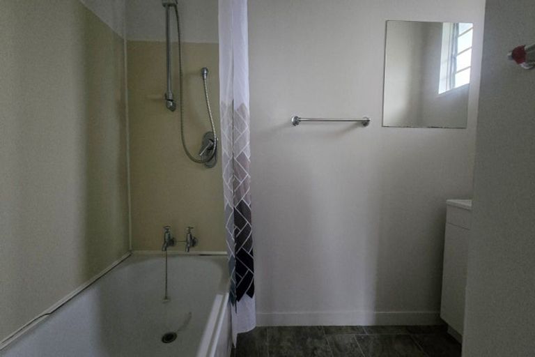 Photo of property in 7 Roberts Street, Whataroa, 7886