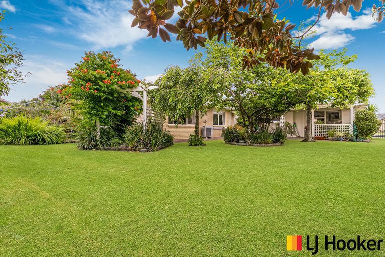 Photo of property in 29 Tington Avenue, Wattle Downs, Auckland, 2103