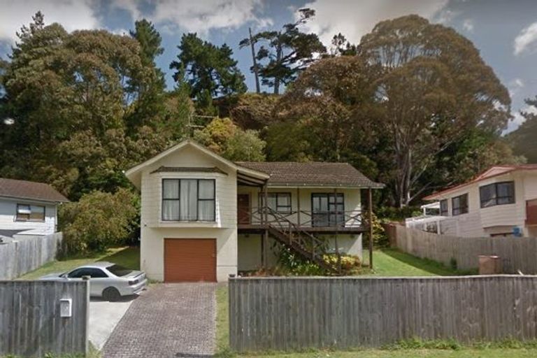 Photo of property in 50 Glennandrew Drive, Half Moon Bay, Auckland, 2012