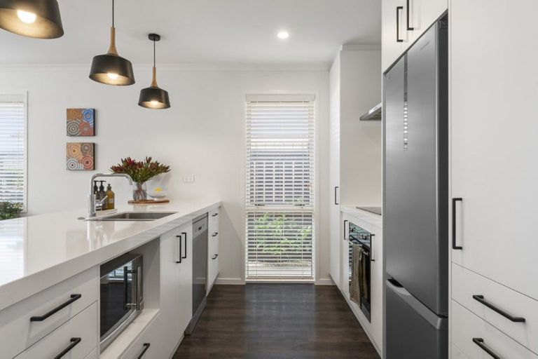 Photo of property in 19 Silver Fern Lane, Papamoa, 3118