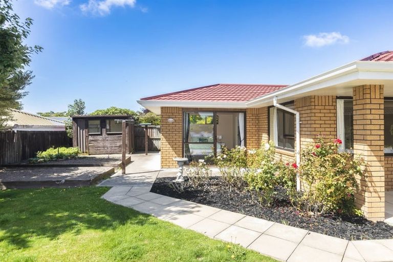 Photo of property in 65 Lowry Avenue, Redwood, Christchurch, 8051