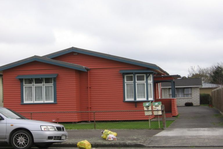 Photo of property in 1/4 Oxford Street, Hokowhitu, Palmerston North, 4410