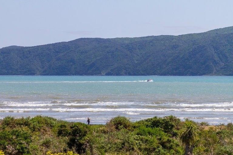 Photo of property in 79 Manly Street, Paraparaumu Beach, Paraparaumu, 5032