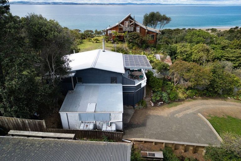 Photo of property in 6569 Pouto Road, Pouto, 0391