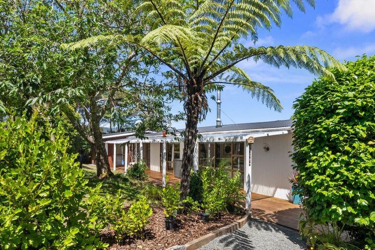 Photo of property in 34 Avro Road, Blue Mountains, Upper Hutt, 5371