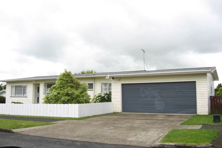 Photo of property in 1 Churchill Street, Pukekohe, 2120