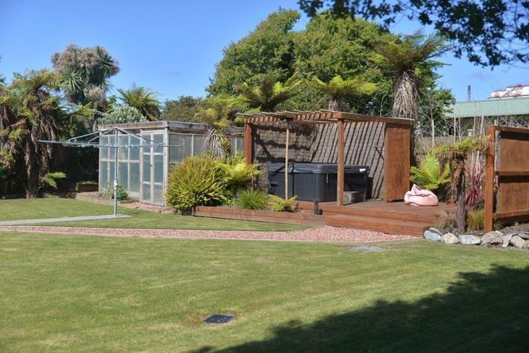 Photo of property in 14 Jollie Street, Hokitika, 7810